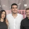 Γιώργος Κακοσαίος: Η οικογένειά του στο πλευρό του για την παρουσίαση του νέου του άλμπουμ – Δείτε φωτογραφίες
